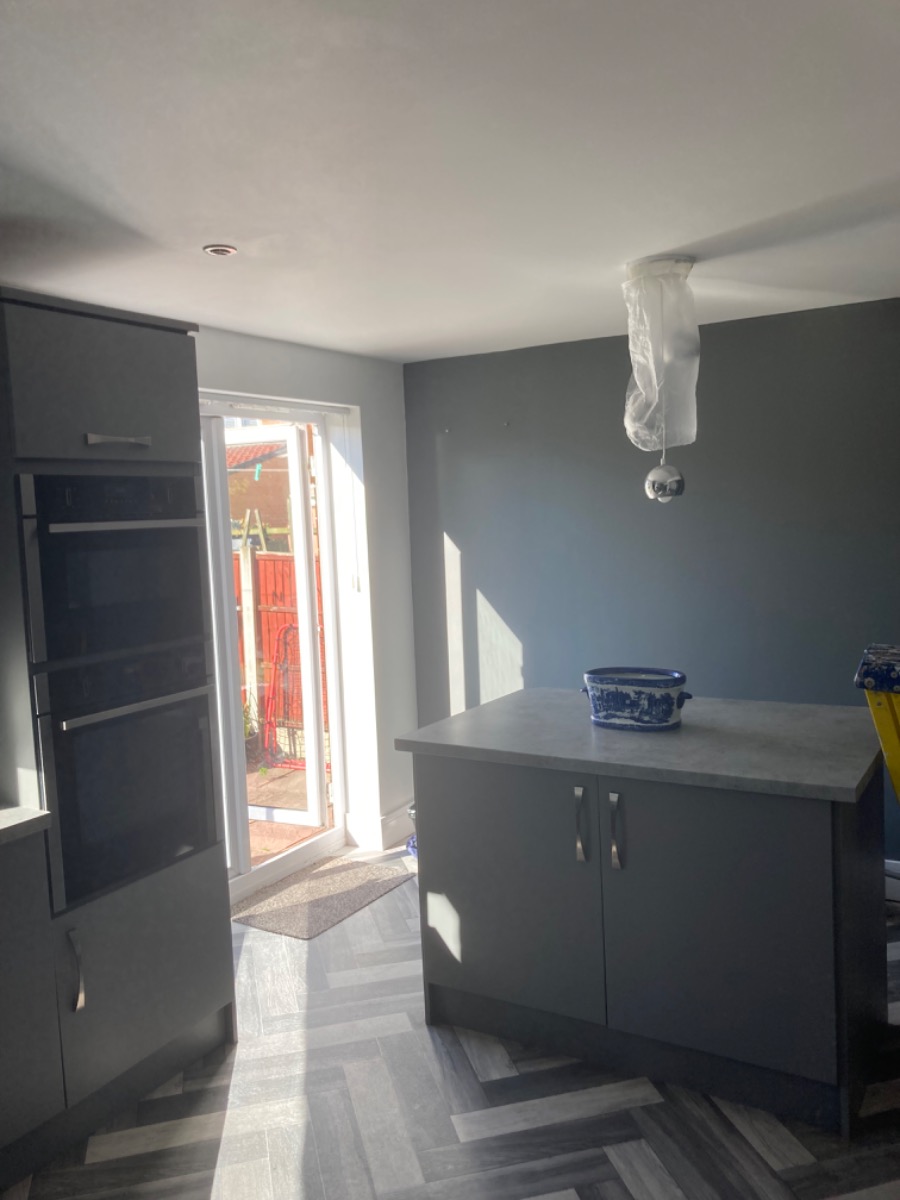 Painter and Decorator: Image 1